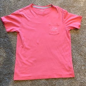 Vinyard Vine tshirt